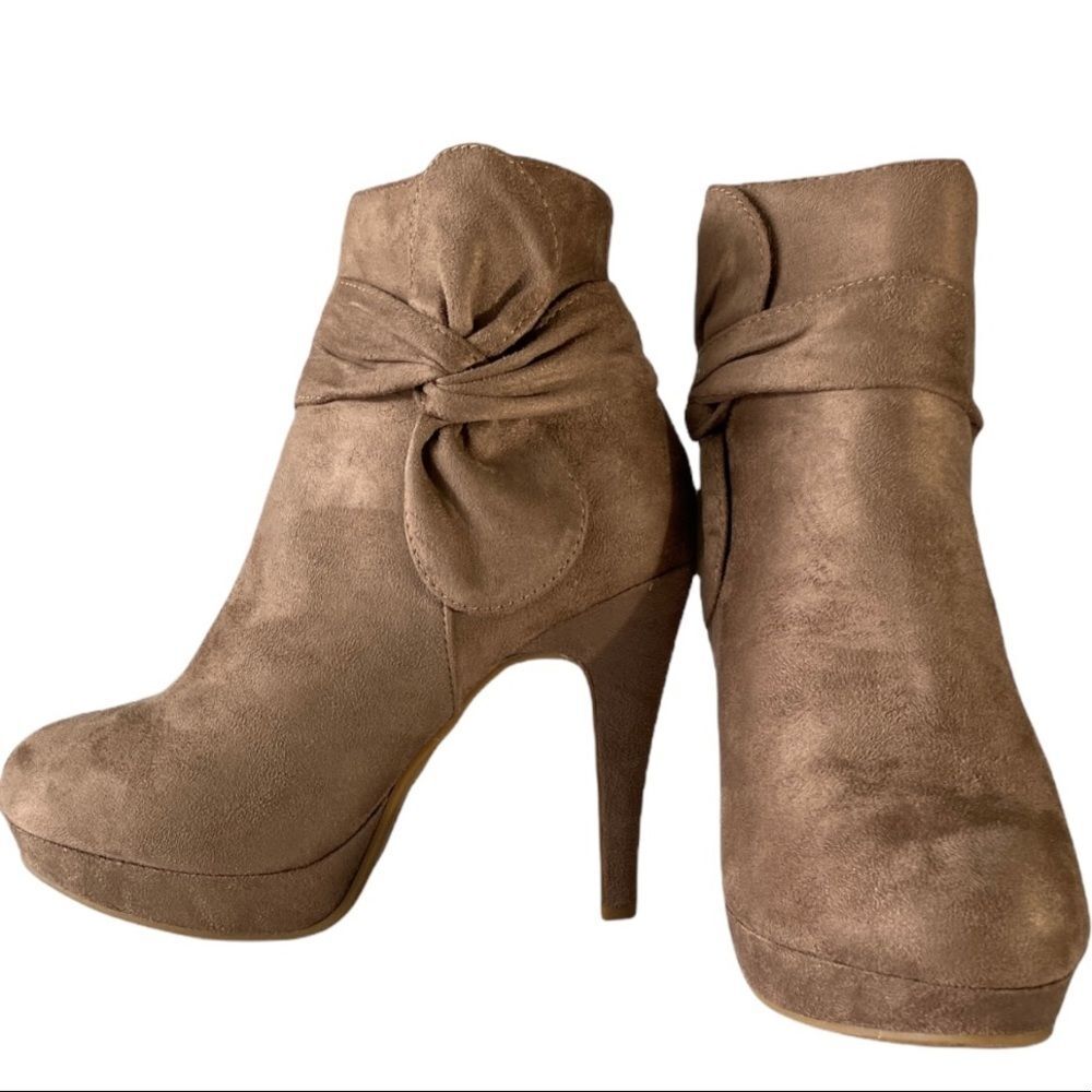 Taupe Faux Suede Size 9  Women’s Shoes Top Moda